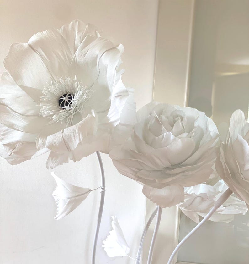 Giant crepe paper poppy, 1,8 m, wedding decoration