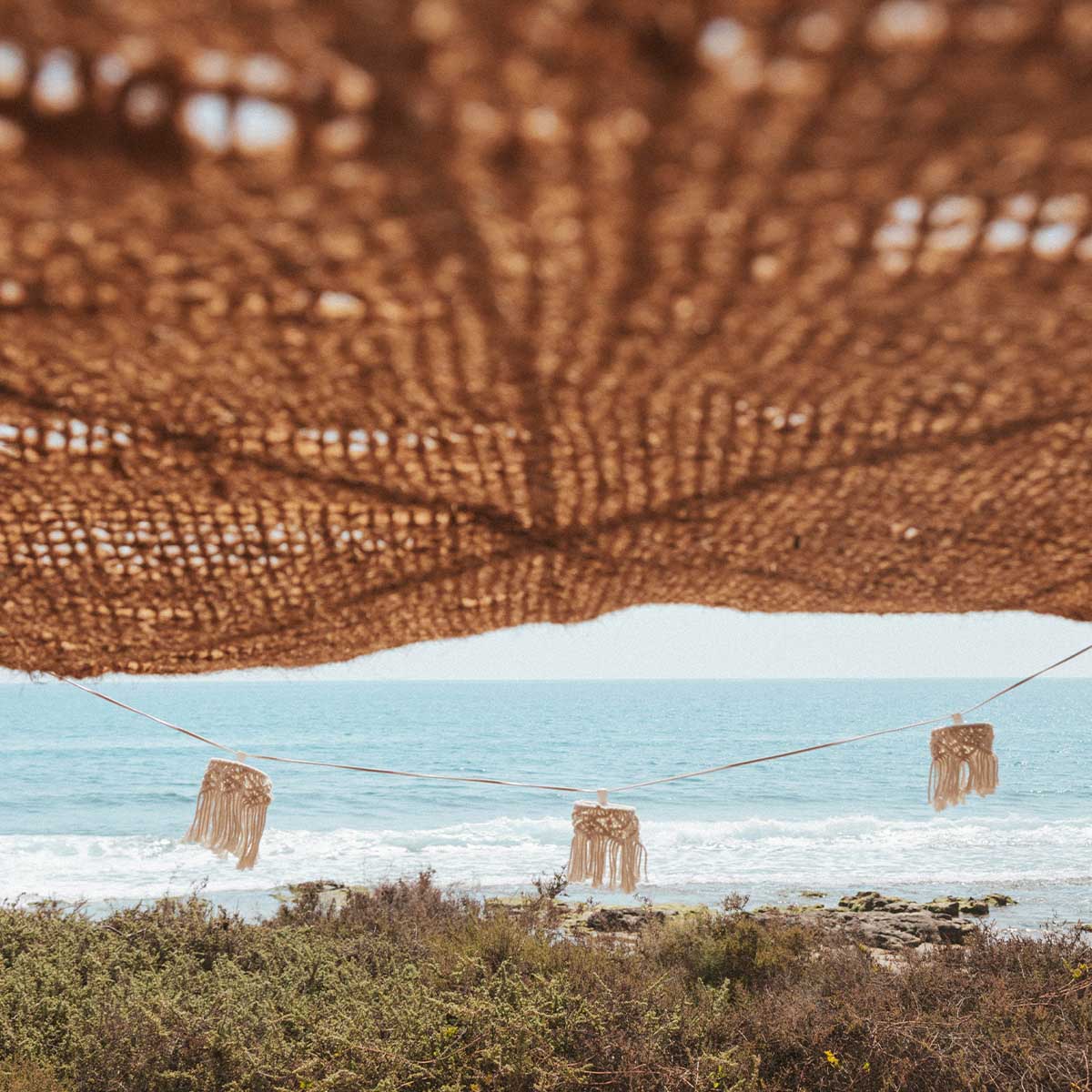Wet, Woven of shade (coconut fibre)