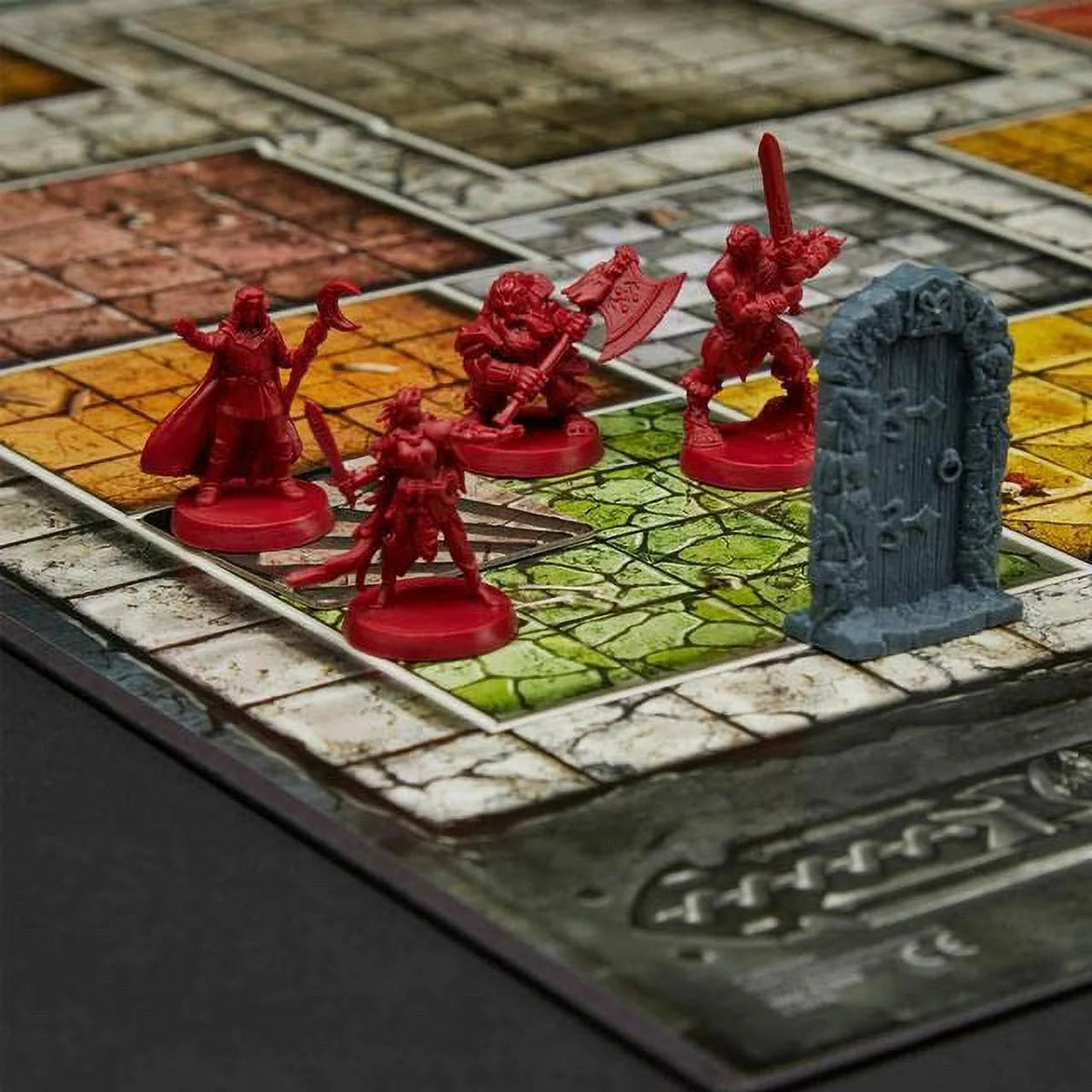 Hasbro Gaming Avalon Hill HeroQuest Table Game, Fantastic Adventures Game in Mazmorras for 2-5 Players, Age 14 +