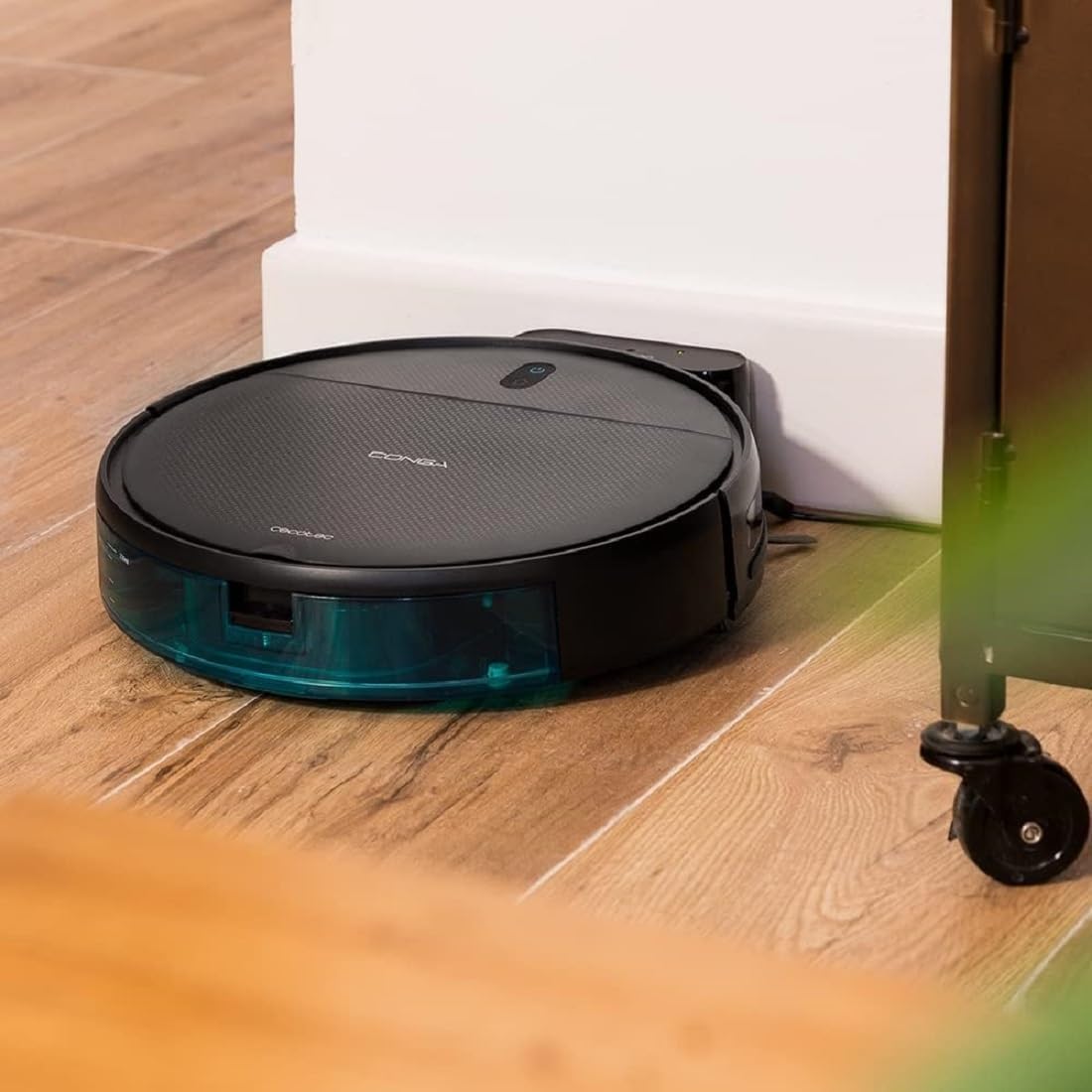 Robot Cecotec vacuum cleaner with Giroscopic Navigation Conga 999 Map X-Treme. Suction engine 2000Pa, 2 Lateral brushes, 2 Fregones, Autonomy 120 minutes, App Control and Remote Command