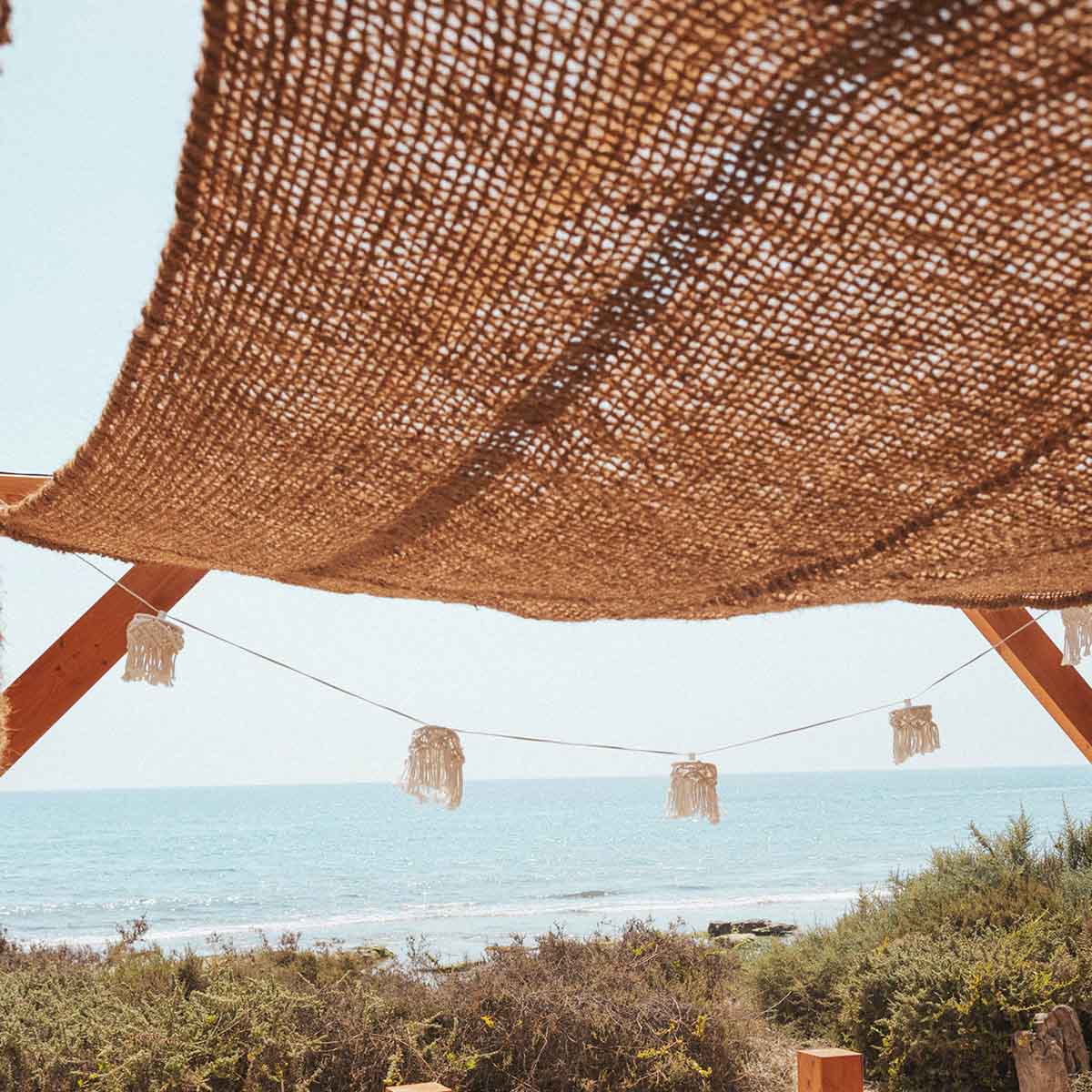 Wet, Woven of shade (coconut fibre)