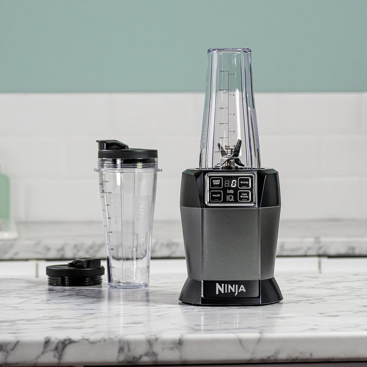 Ninja BN750EU Filter 2-en-1 - 1200 W, 3 Automatic Programs, 4 Manual Settings, Auto-iQ Technology, 2.1 L Jar and 700 ml Vase, Dishwasher-suitable Parts - Black / Silver