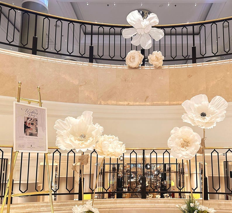 Giant crepe paper poppy, 1,8 m, wedding decoration
