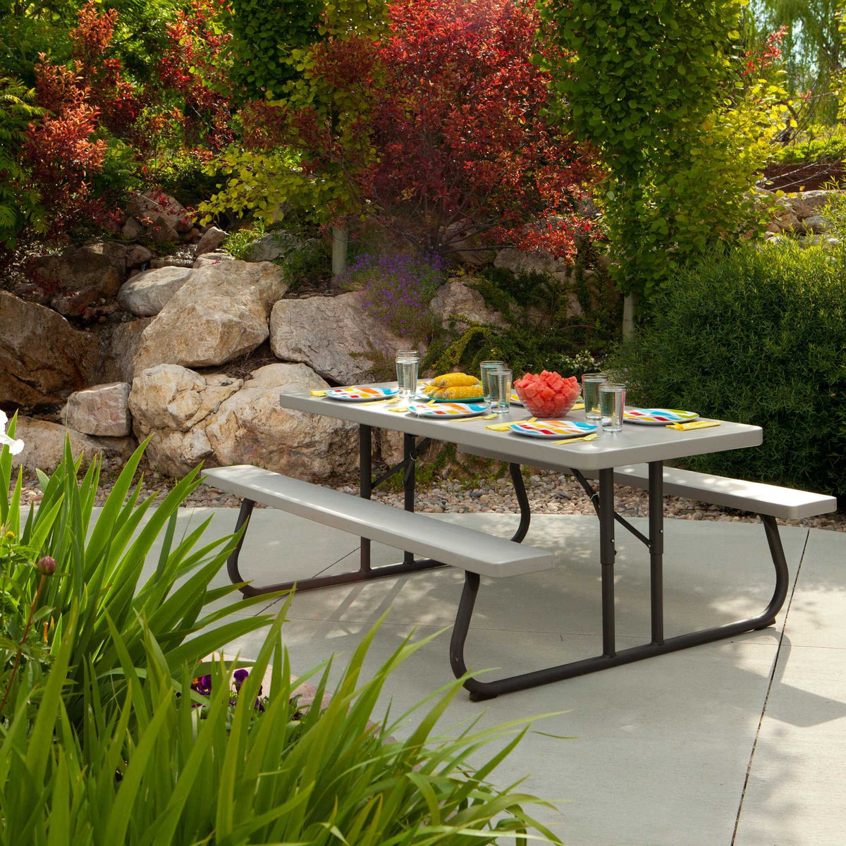 Lifetime Plegable 6-foot Picnic Table, Yeso Color (Putty), 22119