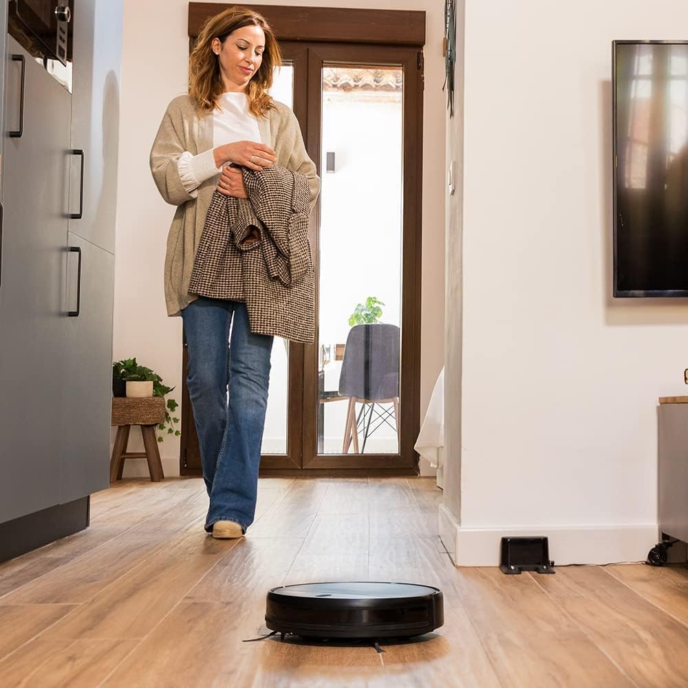 Robot Cecotec vacuum cleaner with Giroscopic Navigation Conga 999 Map X-Treme. Suction engine 2000Pa, 2 Lateral brushes, 2 Fregones, Autonomy 120 minutes, App Control and Remote Command